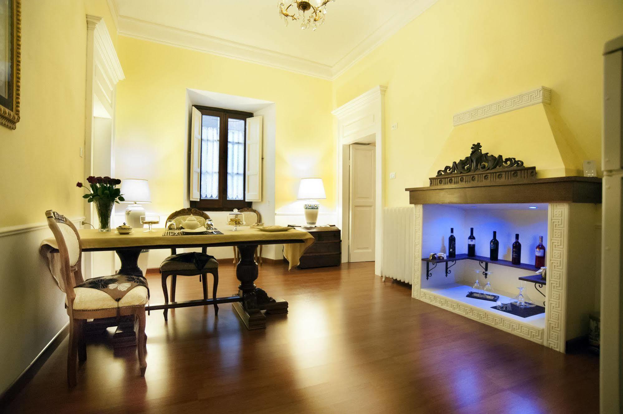 Palazzo Salini - Appartamento Familiare Sulmona Zewnętrze zdjęcie